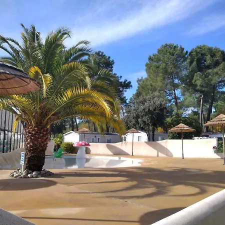 D002 Mobil Home Equipe Dans Un Camping 4 Etoiles Διαμέρισμα *